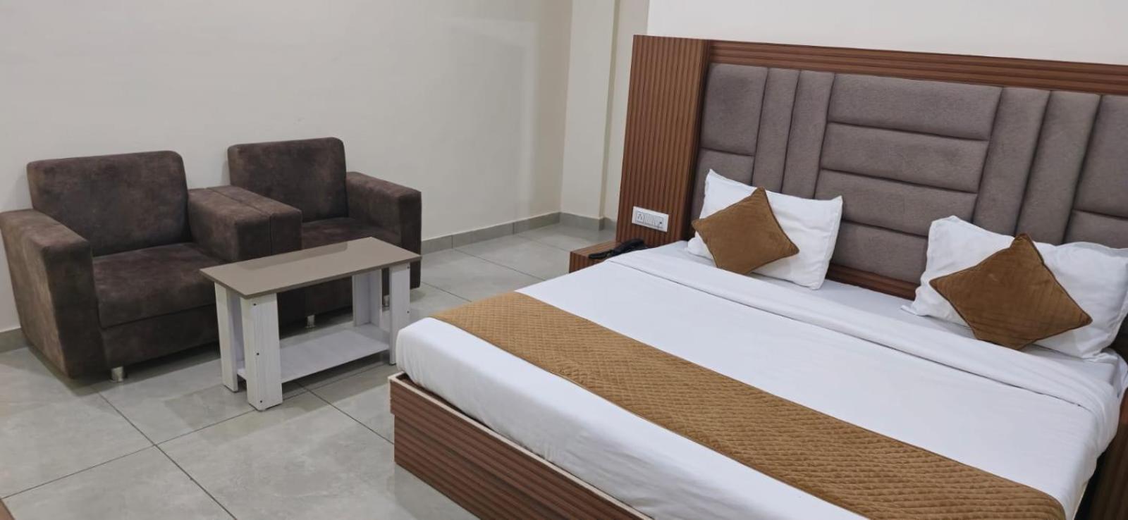 Satya Residency Otel Katra  Dış mekan fotoğraf
