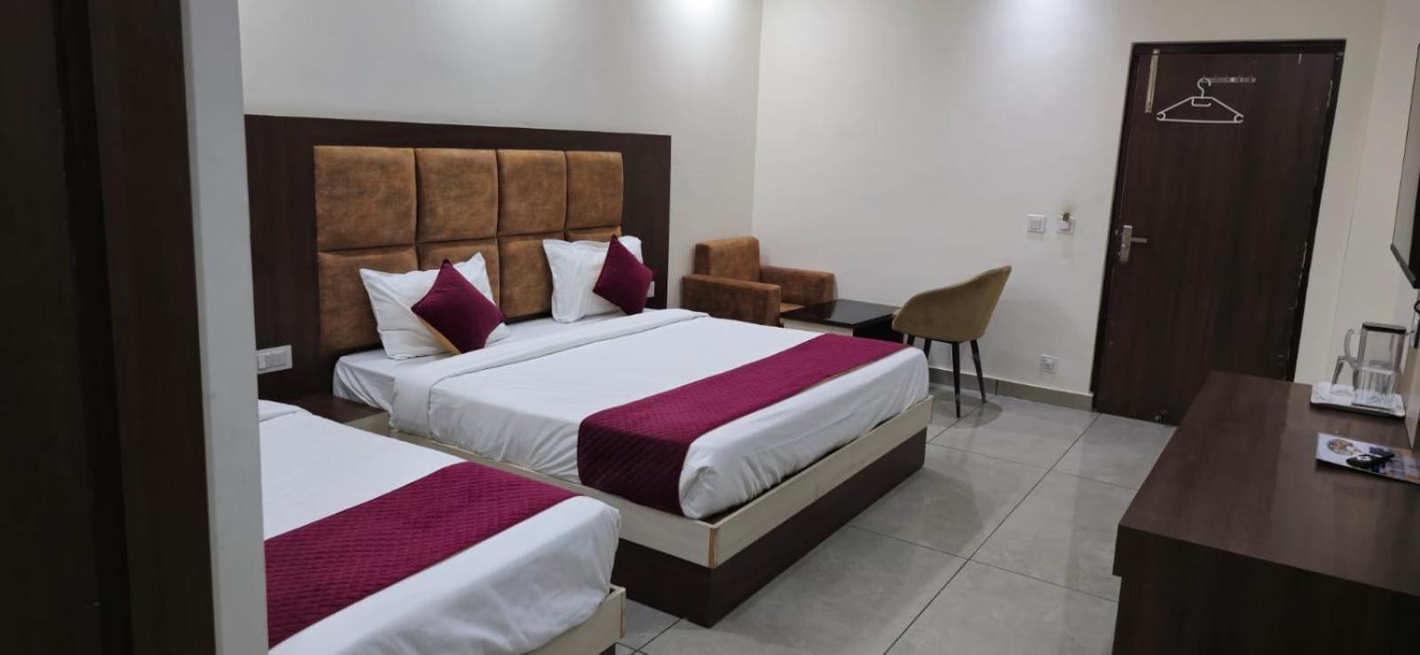 Satya Residency Otel Katra  Dış mekan fotoğraf