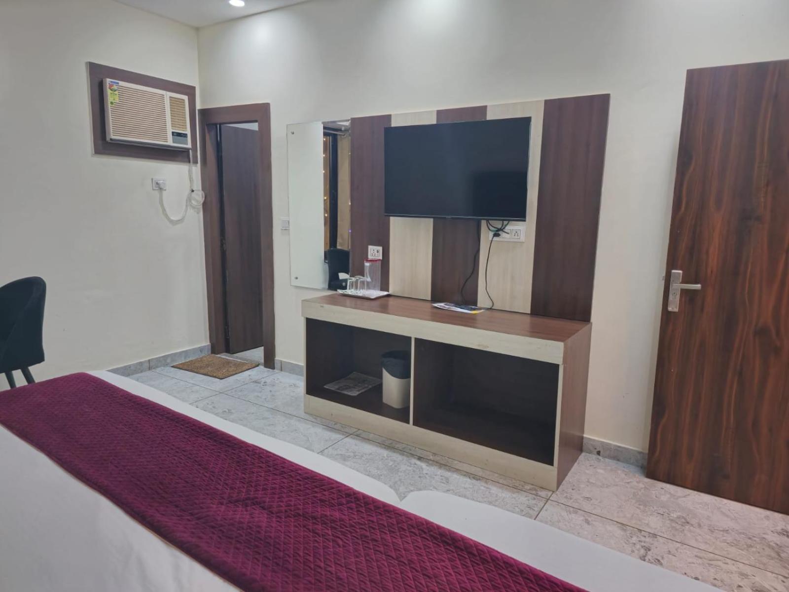 Satya Residency Otel Katra  Dış mekan fotoğraf