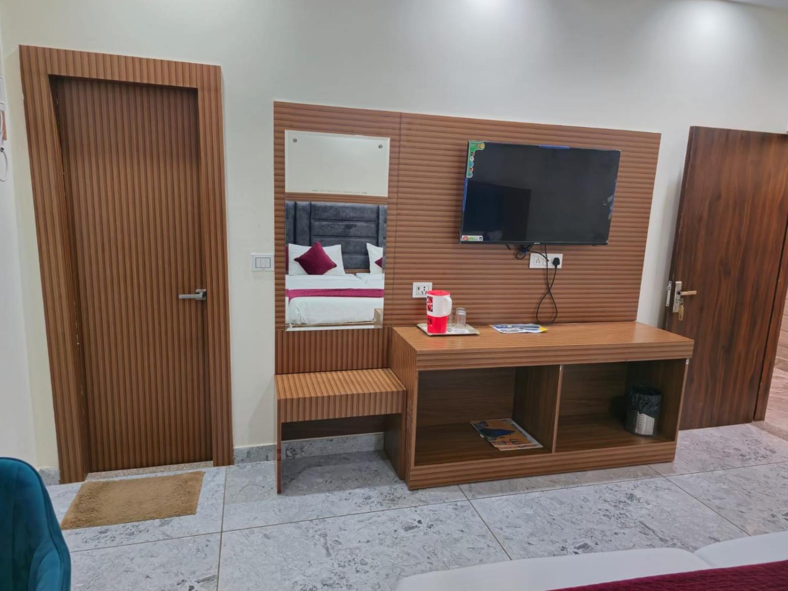 Satya Residency Otel Katra  Dış mekan fotoğraf