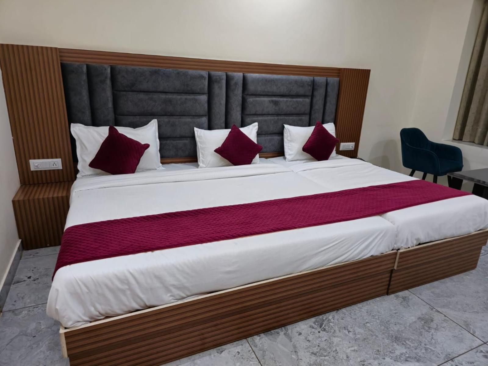 Satya Residency Otel Katra  Dış mekan fotoğraf