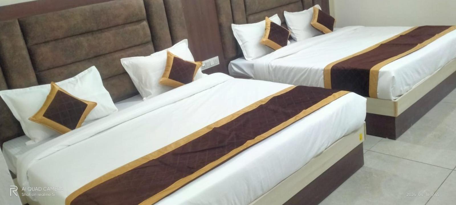 Satya Residency Otel Katra  Dış mekan fotoğraf