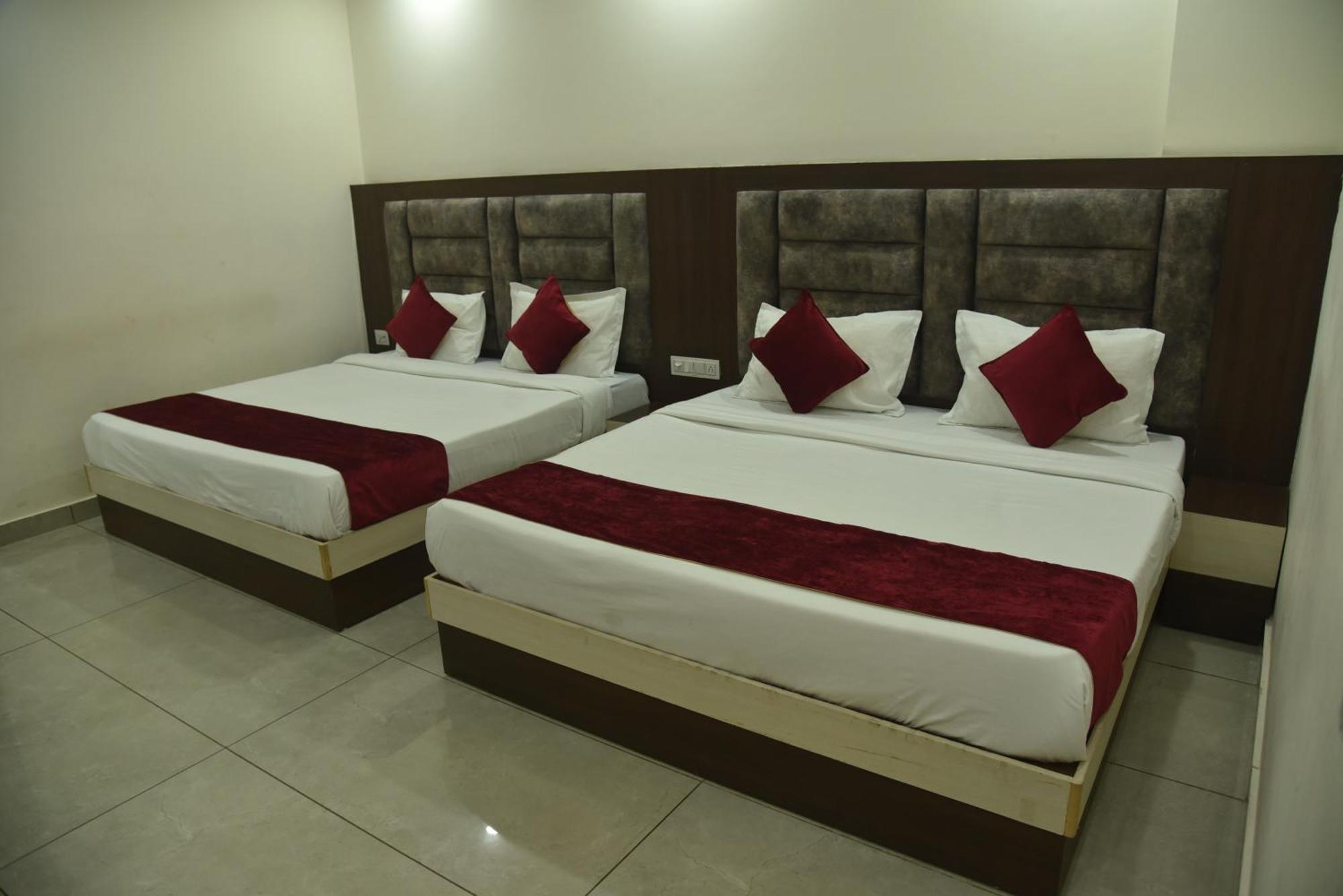 Satya Residency Otel Katra  Dış mekan fotoğraf