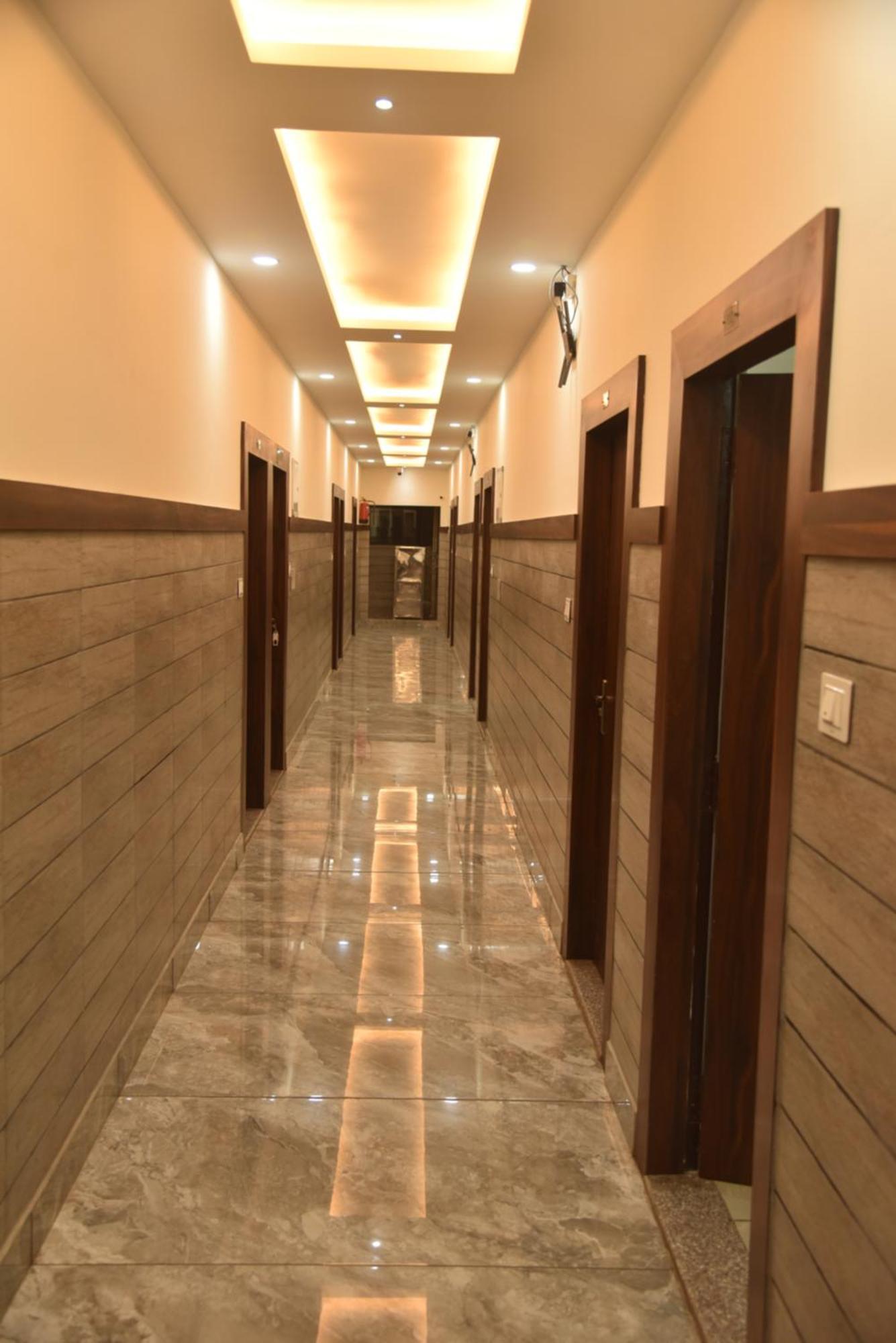 Satya Residency Otel Katra  Dış mekan fotoğraf