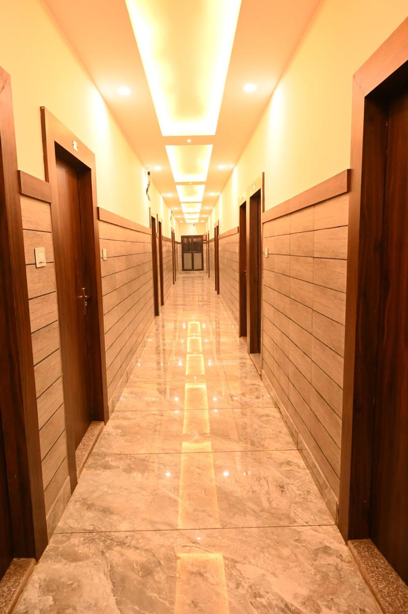 Satya Residency Otel Katra  Dış mekan fotoğraf